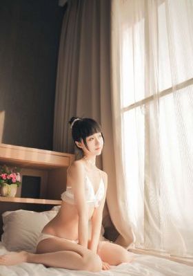 欧美百褶半身裙街拍_BD国语免费播放