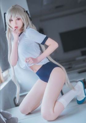 美女外阴裸露写真图片_1080P在线视频播放